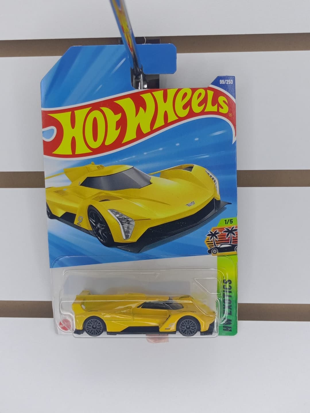 CADILLAC PROJECT GTP HYPERCAR(AMARILLO)