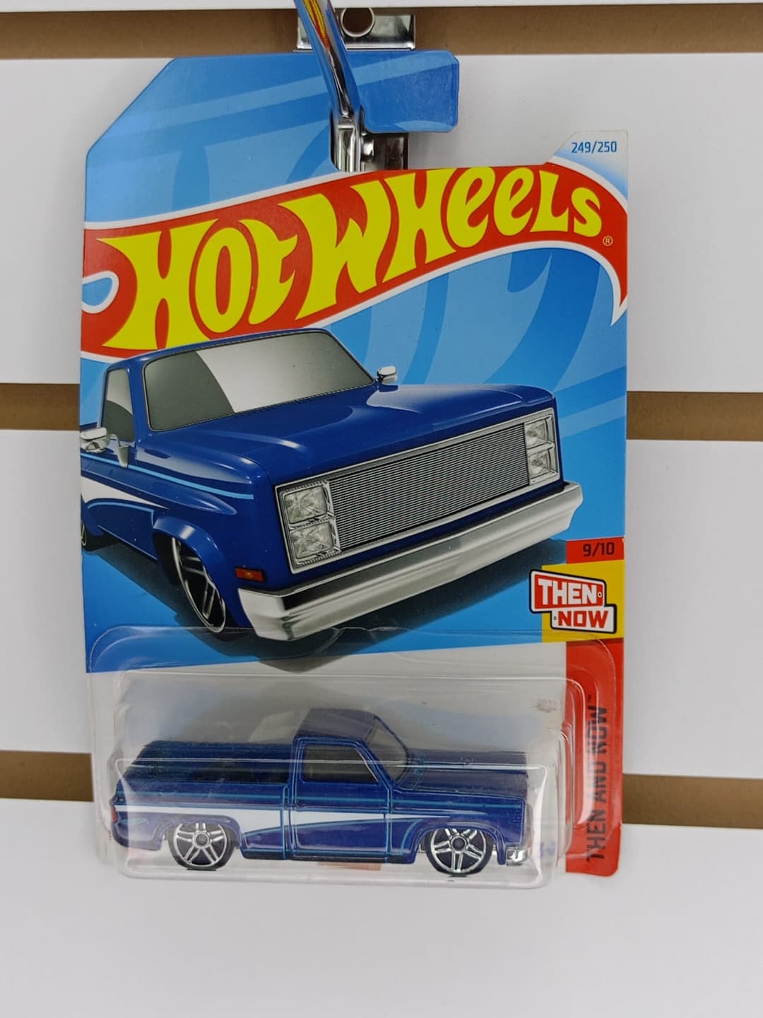 83 CHEVY SILVERADO (AZUL)