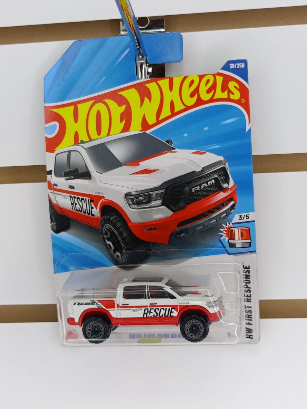 2020 RAM 1500 REBEL (BLANCO)