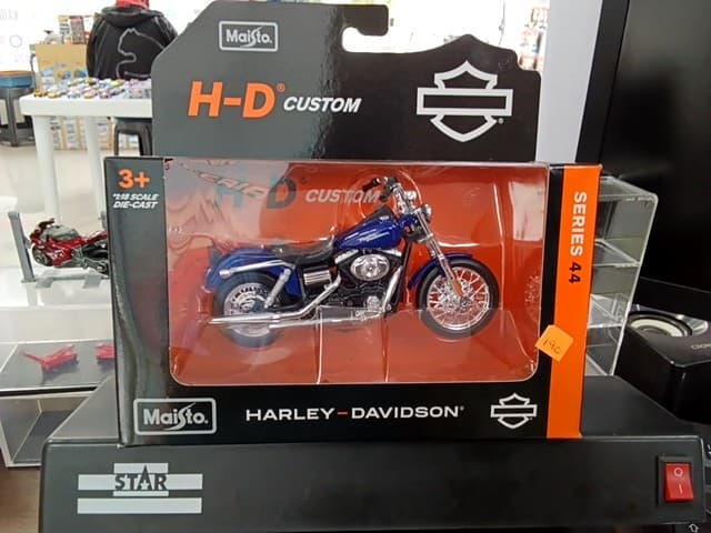 HARLEY DAVIDSON 200 DINA