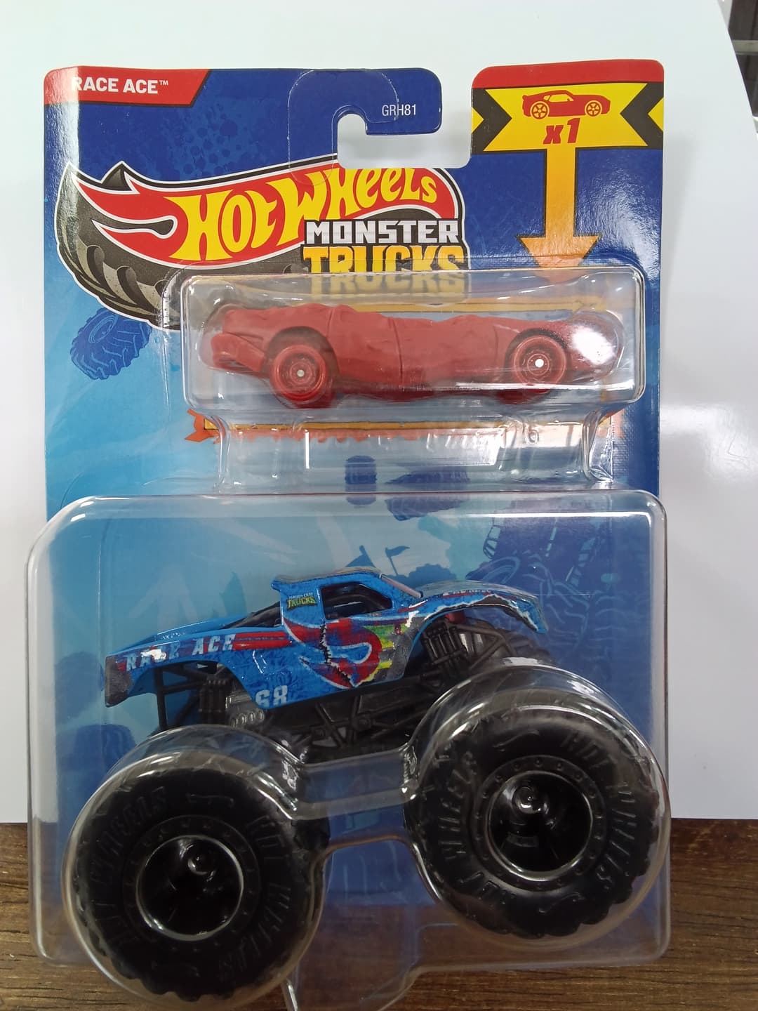 MOSTER TRUCK RACE ACE