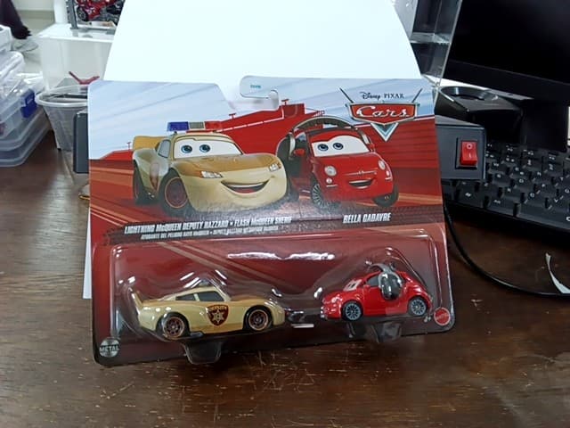 FLASH MCQUEEN SHERIF/ BELLA GADAYRE