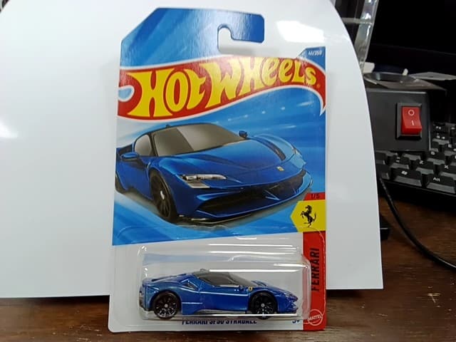 FERRARI SF90 STRADALE