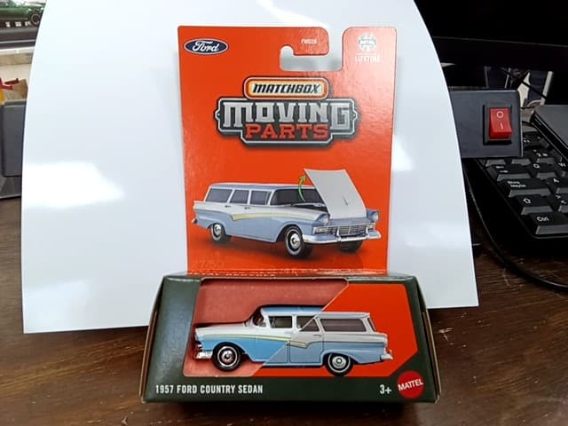 1957 FORD COUNTRY SEDAN