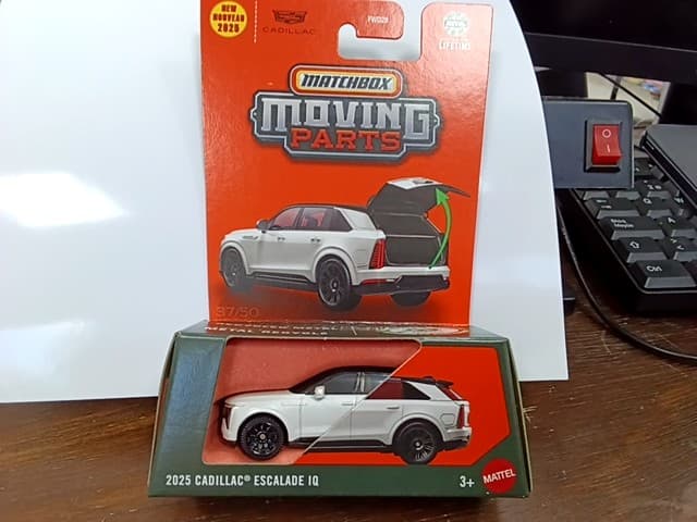 2025 CADILLAC ESCALADE IQ