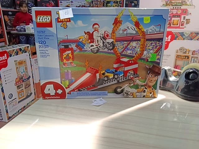 DUKE CABOOM S STUNT SHOW