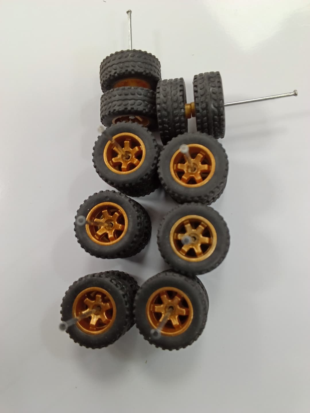 LLANTAS DE GOMA CAMIONETAS