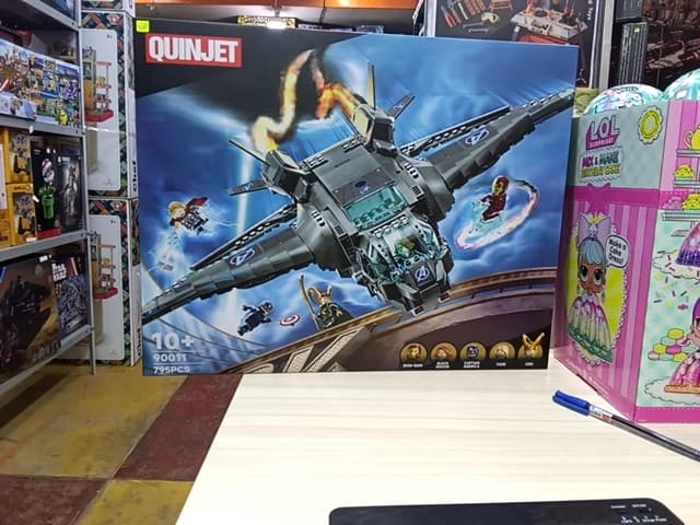 MARVEL AVENGERS QUIN JET