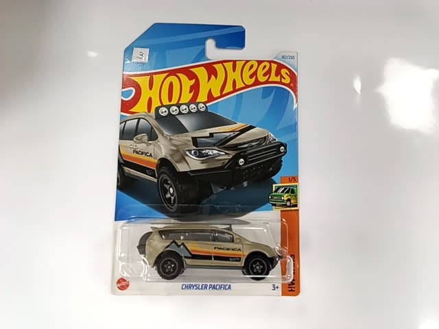 CHRYSLER PACIFICA (COLOR ARENA)