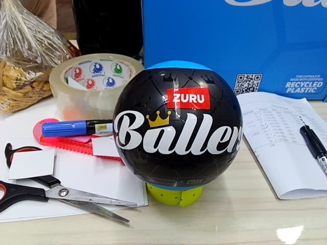 MINI BRANDS BALLERS