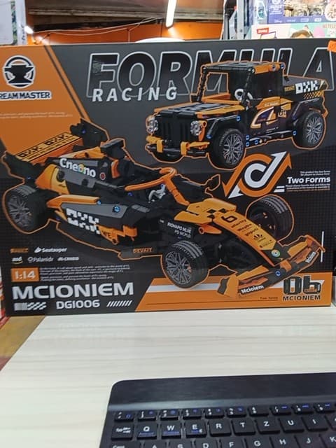 FORMULA RACING MCLAREN
